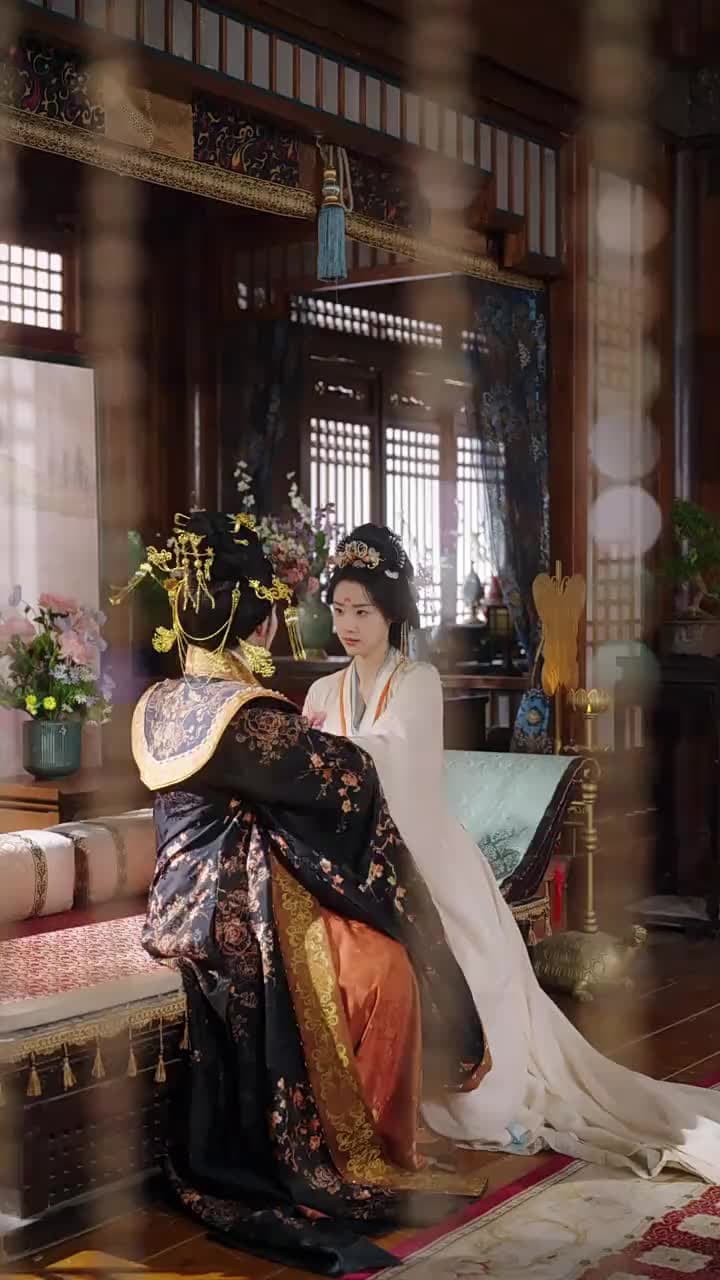 Dao Sắc Kề Cạnh Gối - Episode 63