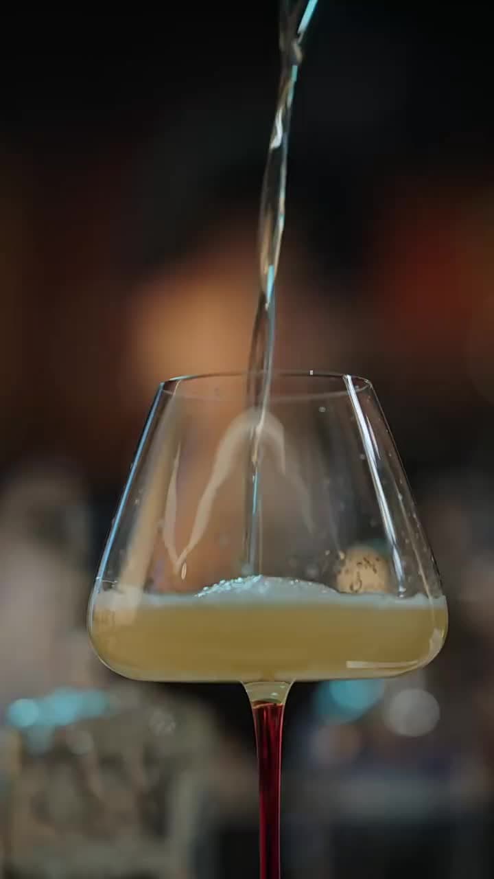 Entre el Licor y el Agua - Episode 1