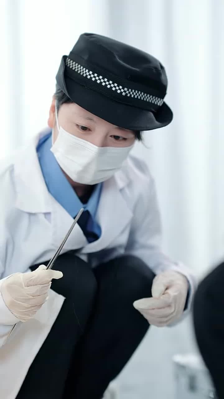 透視神眼現世,警花追着我跑 - Episode 14