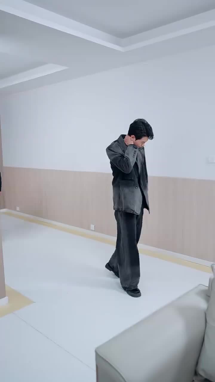 透視神眼現世,警花追着我跑 - Episode 31