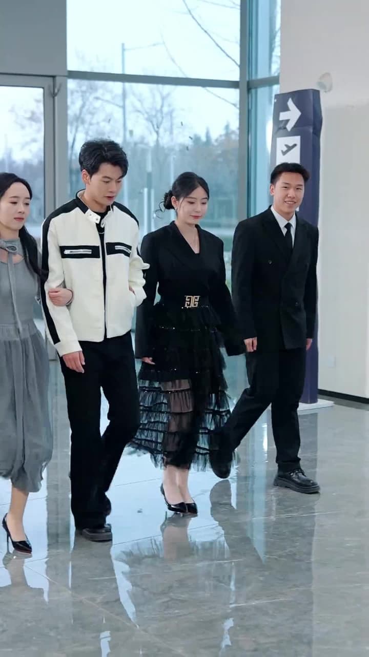 透視神眼現世,警花追着我跑 - Episode 71