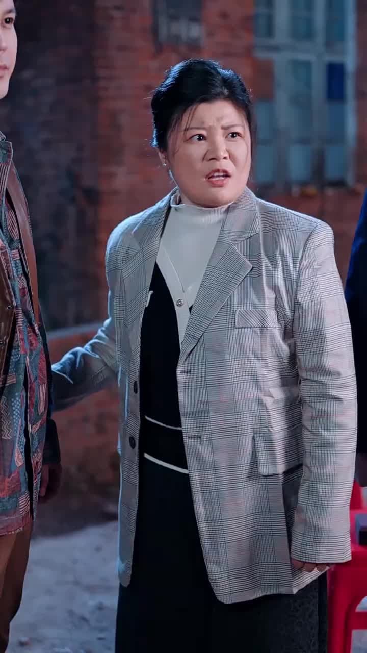 Buruh Ganteng itu Suamiku - Episode 56
