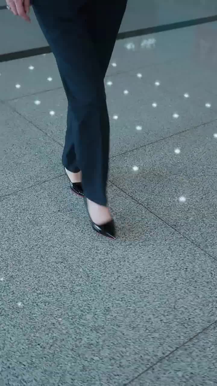 退婚後,遲機長他爭又搶 - Episode 50