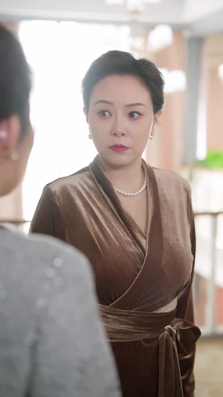 真千金被趕出門,植物人寵壞 - Episode 25