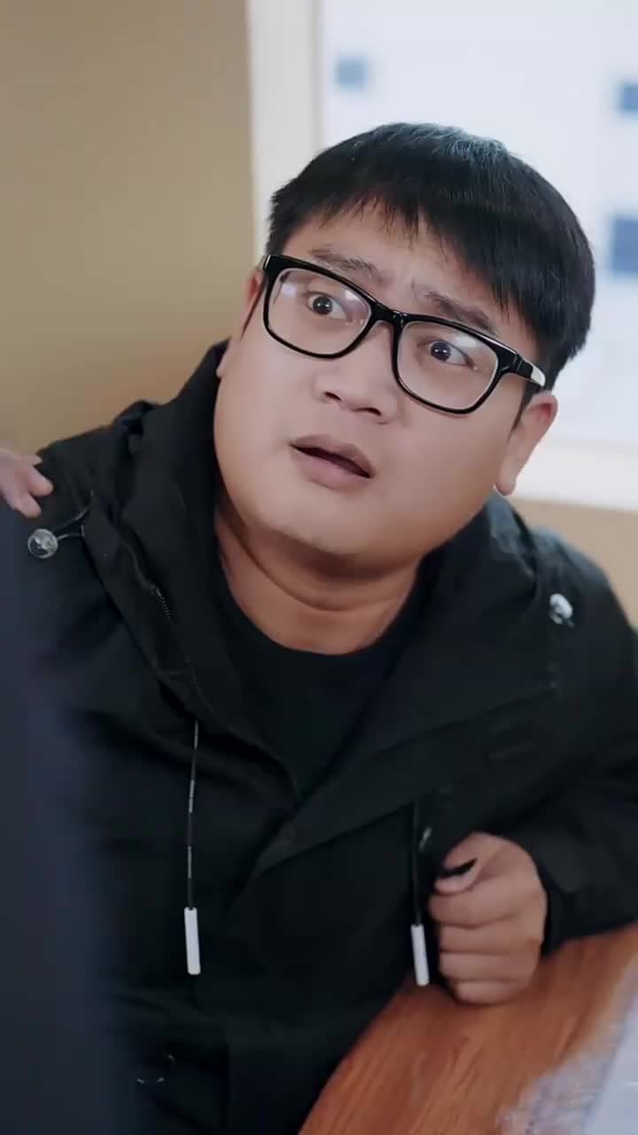 [Dijuluki]Cinta Tak Diundang - Episode 32