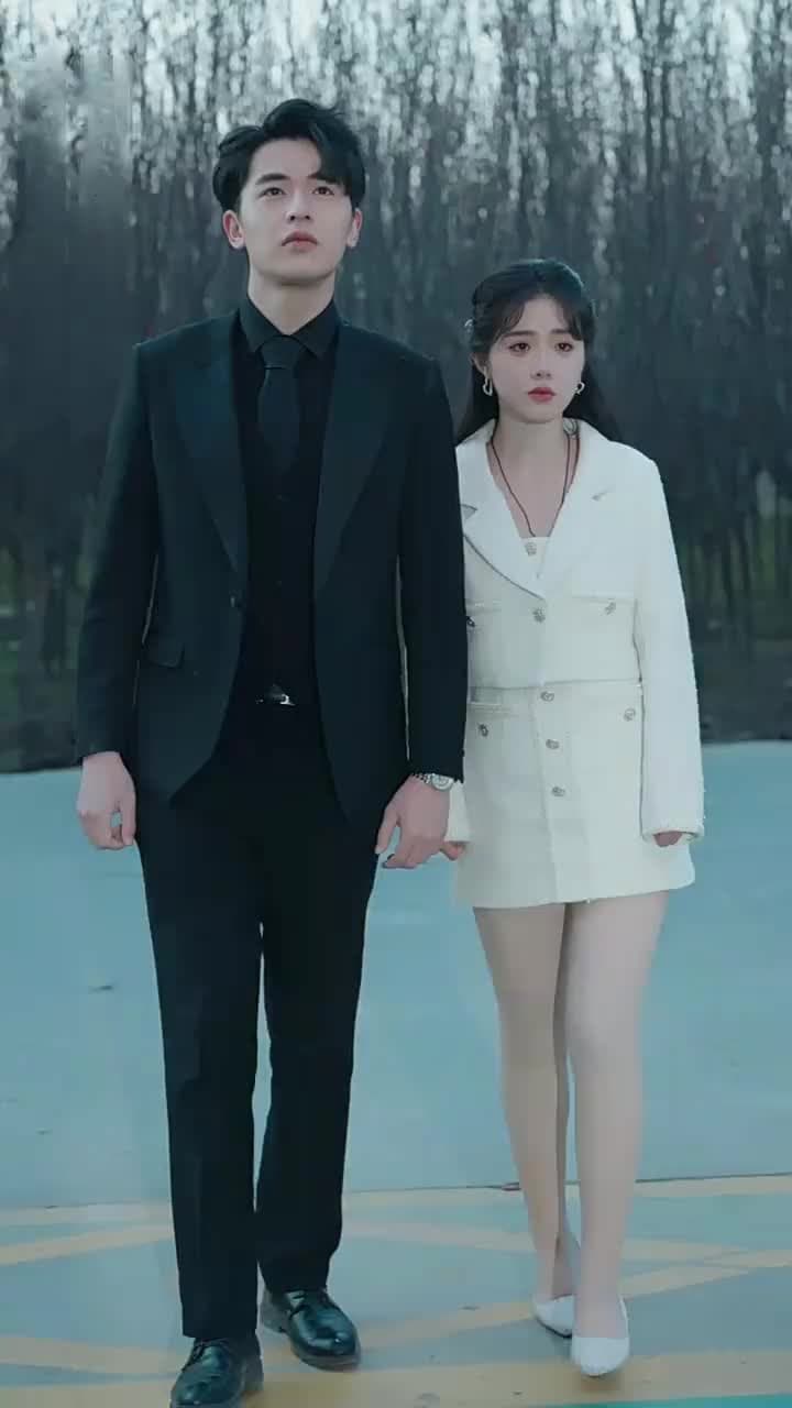 Dia Datang Dalam Silauan Cahaya - Episode 39