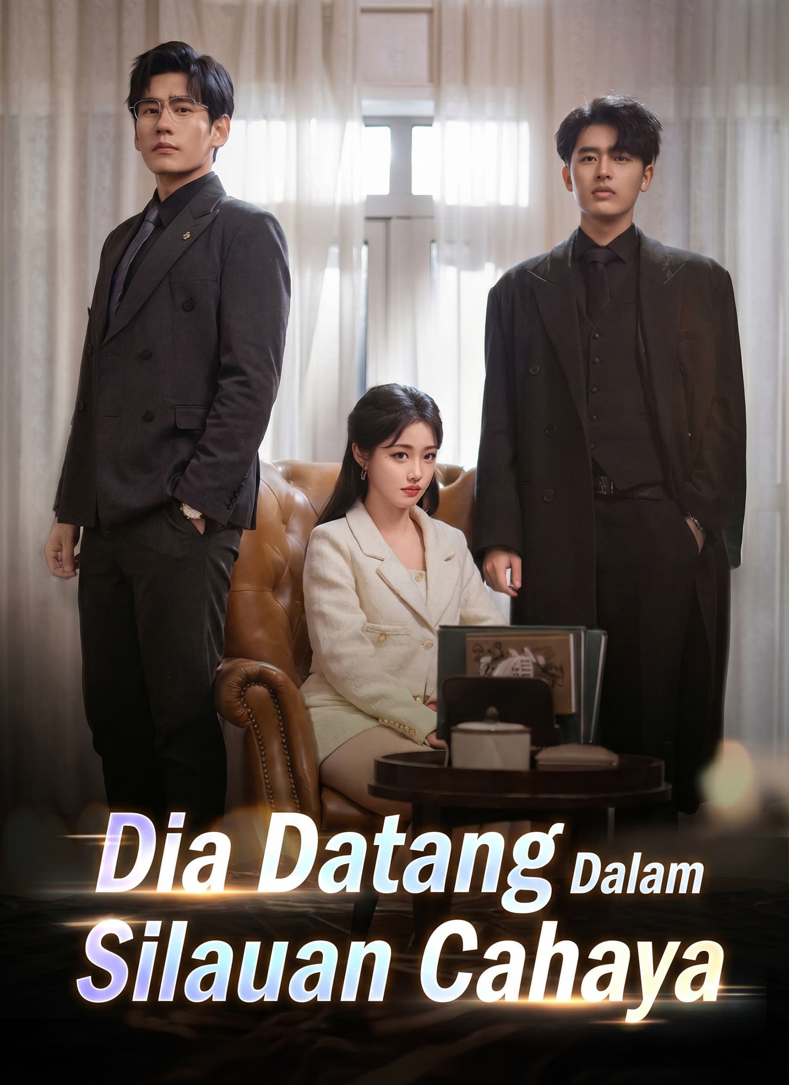 Dia Datang Dalam Silauan Cahaya
