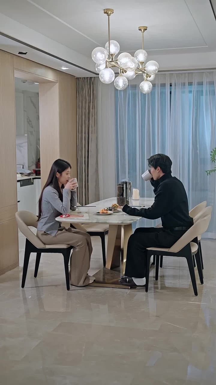 剛被甩,和高冷校花領證了 - Episode 43