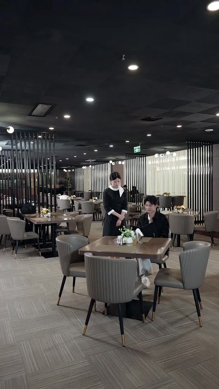 剛被甩,和高冷校花領證了 - Episode 53