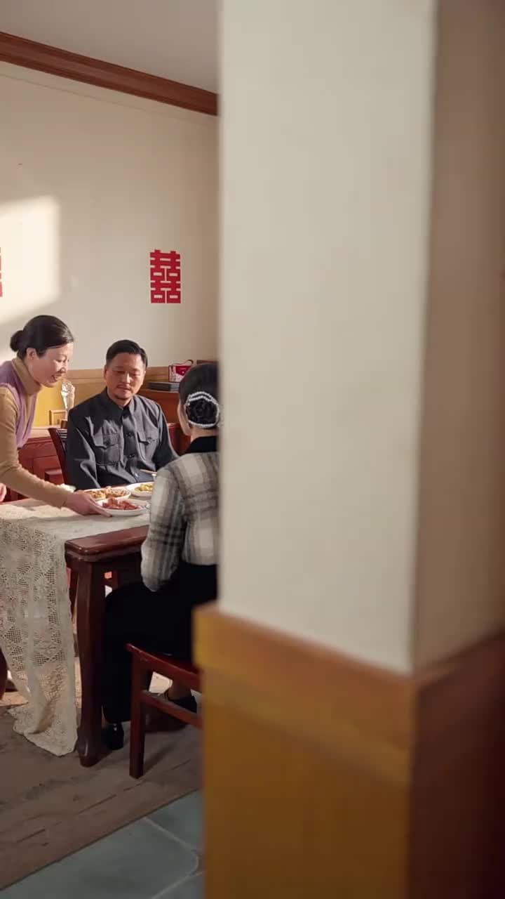 嬌小姐搬空家產,被捧上了天 - Episode 49
