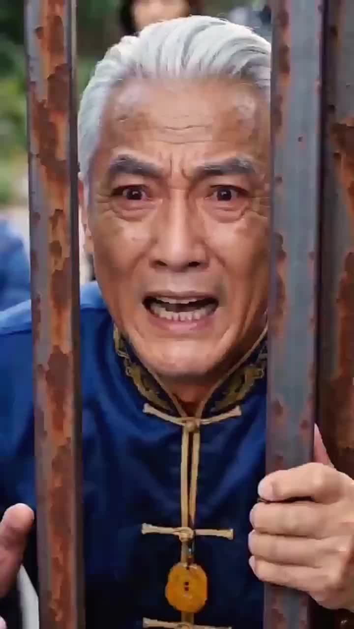 [Dubbed]Last Shelter:The Awakened Zoo - Episode 9