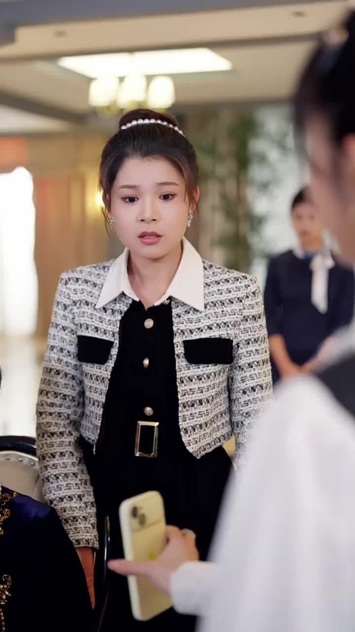真千金被趕出門,植物人寵壞 - Episode 10