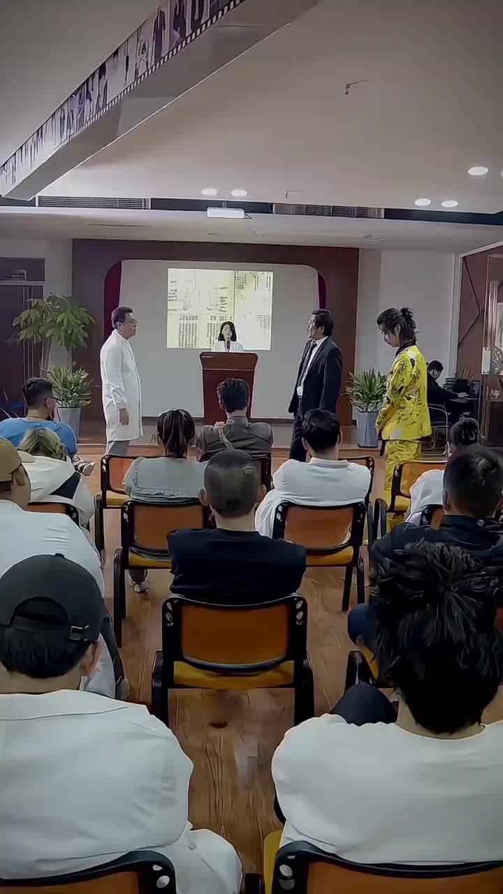 [Dijuluki]Turun Gunung Mengganggu Enam Kakak Cantik - Episode 68
