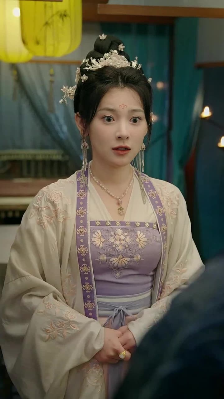 Puteri Mahkota, Medan Perang Istana - Episode 6