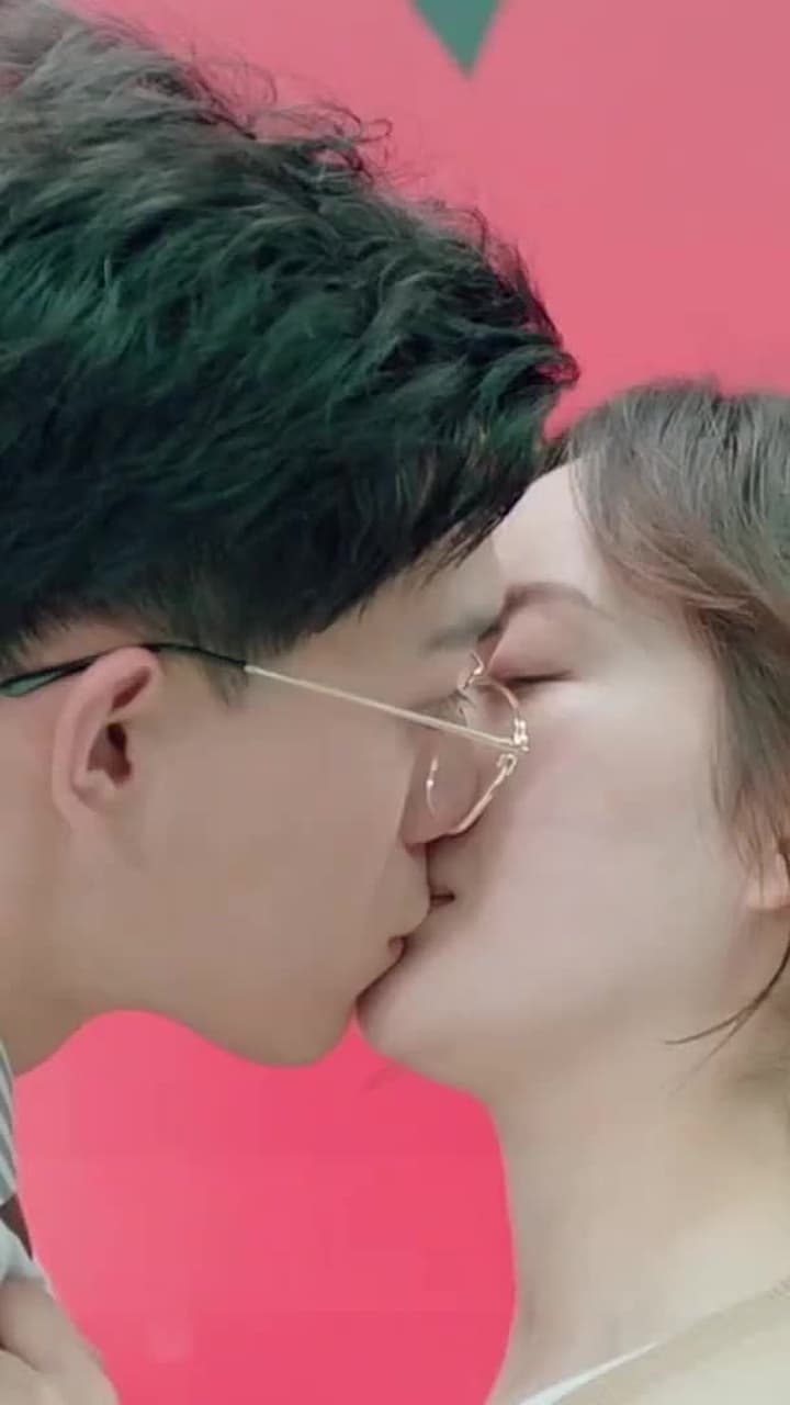 Nụ Hôn Thứ 33 - Episode 4