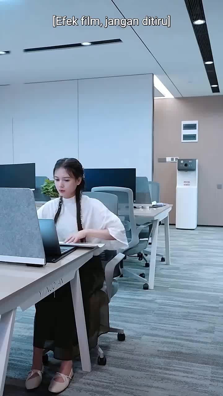 Wanita Cantik - Episode 24