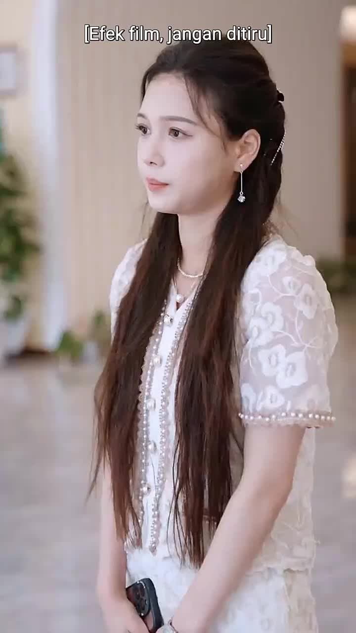 Wanita Cantik - Episode 32