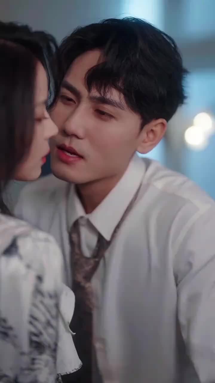 Amor Clandestino - Episode 33