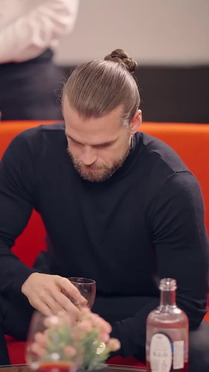 CEO'nun Sevimli Eşi'nin Dönüşü 2 - Episode 63