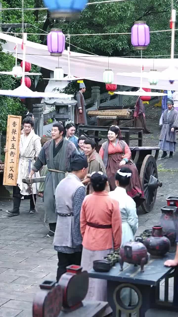 大姑扛著殺豬刀帶全村人炫肉 - Episode 37