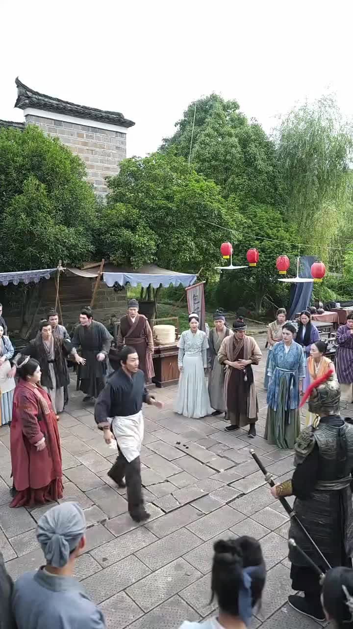 大姑扛著殺豬刀帶全村人炫肉 - Episode 59