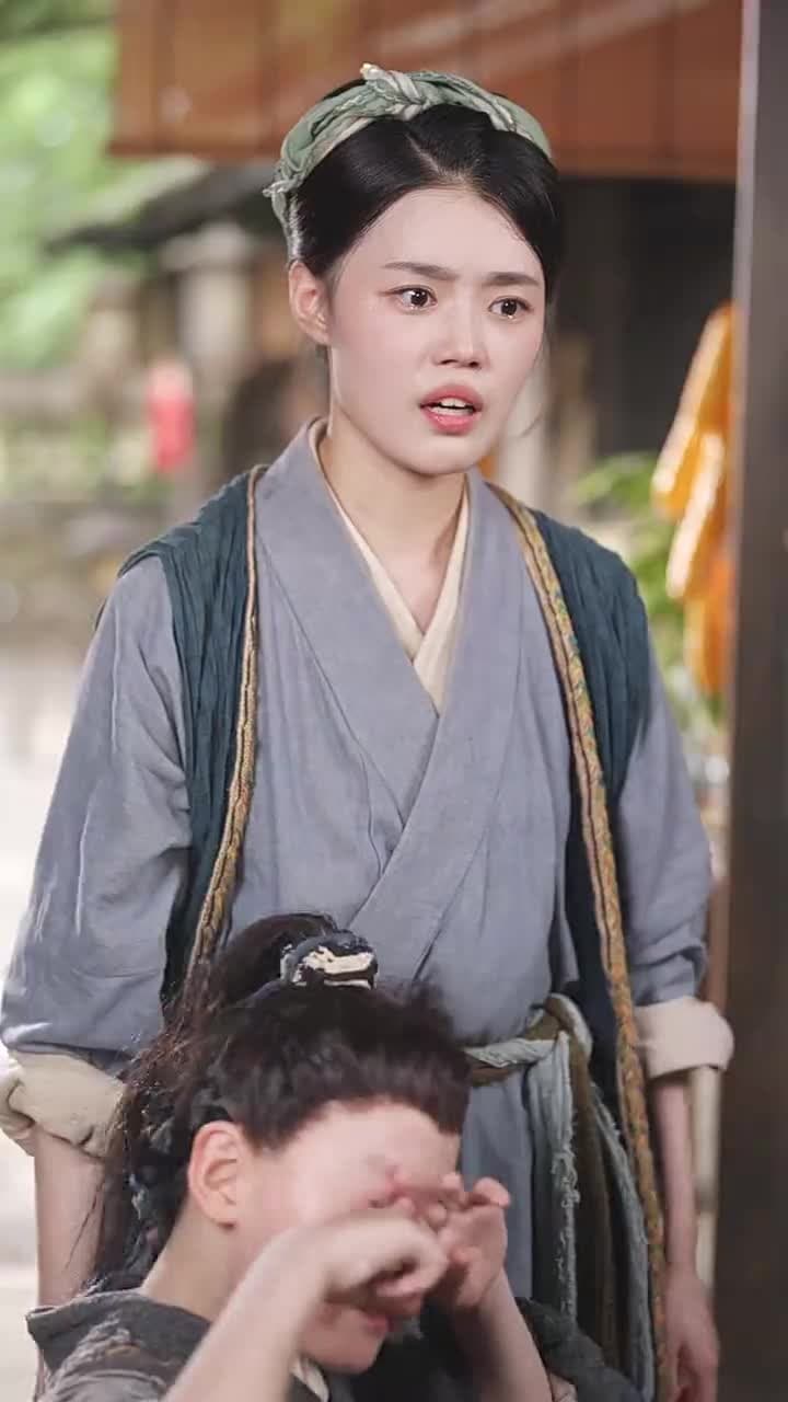 大姑扛著殺豬刀帶全村人炫肉 - Episode 3