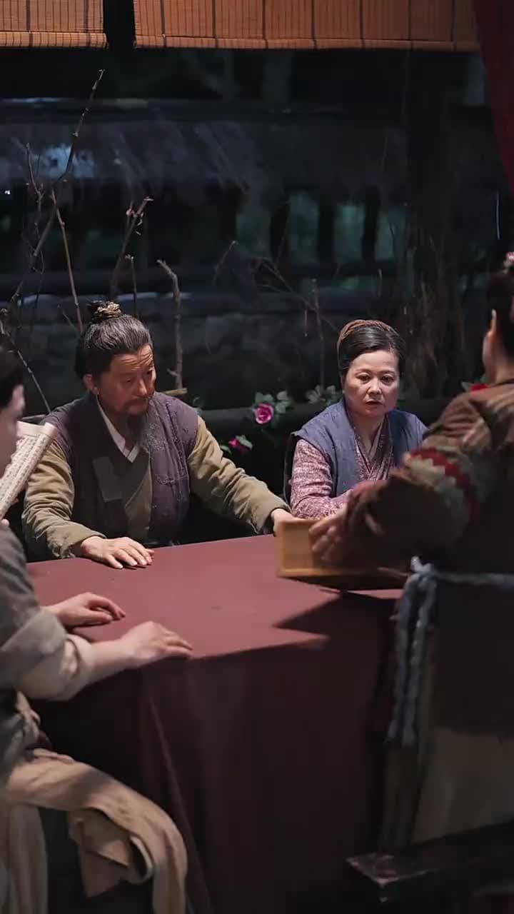 大姑扛著殺豬刀帶全村人炫肉 - Episode 33