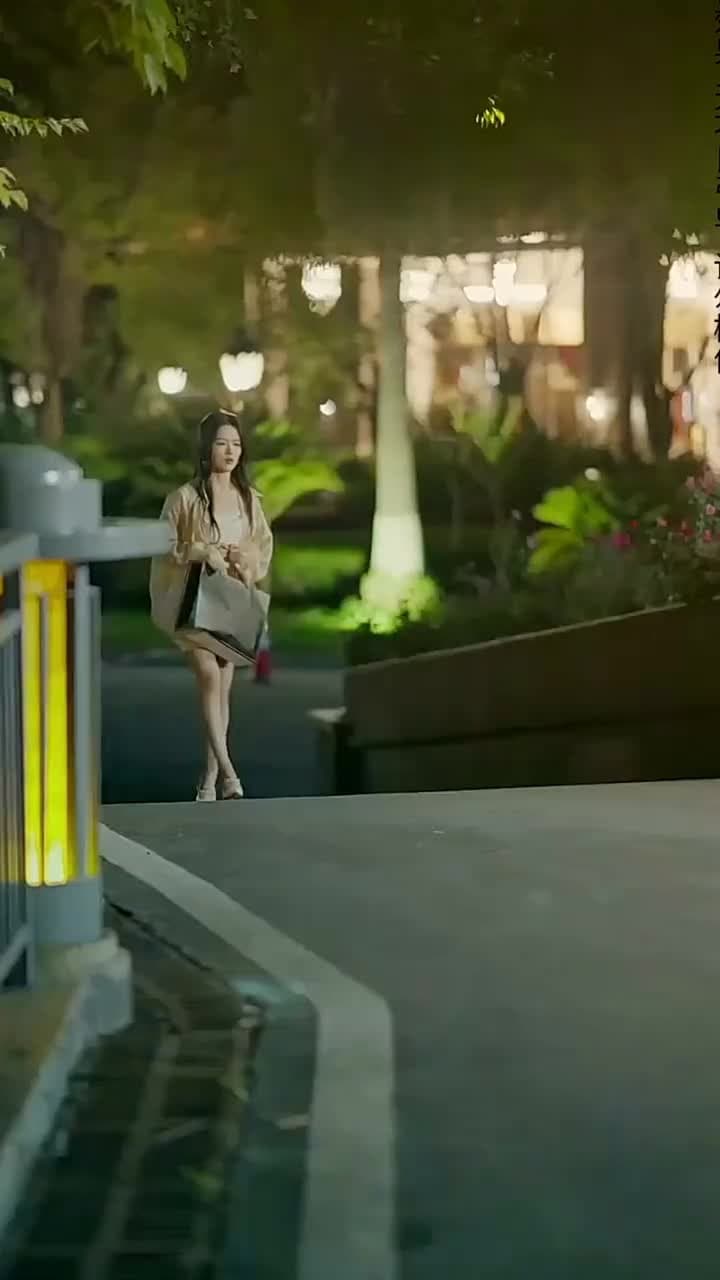 Aşkın Gölgesinde - Episode 5