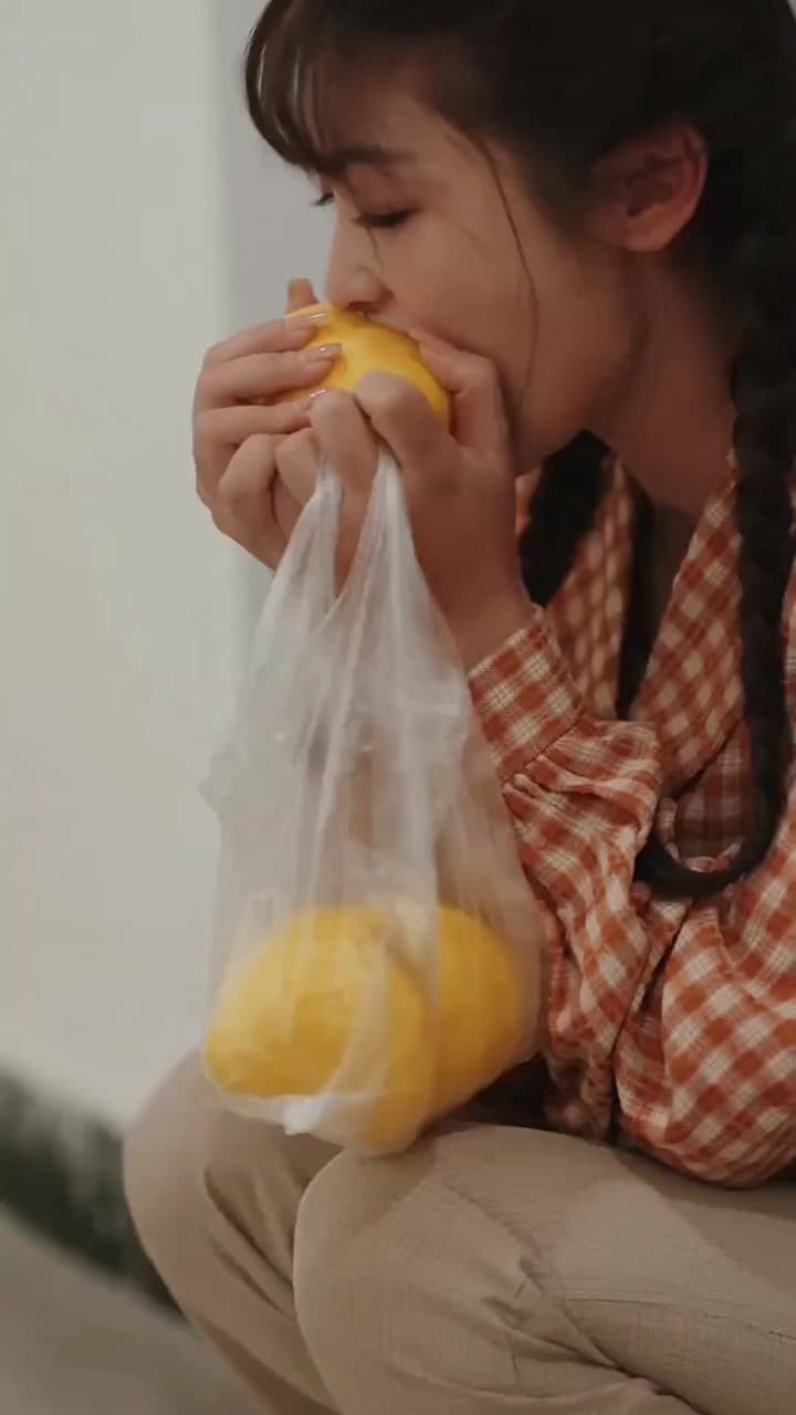 Reborn as a Fiery Wife in the '70s - Episode 11