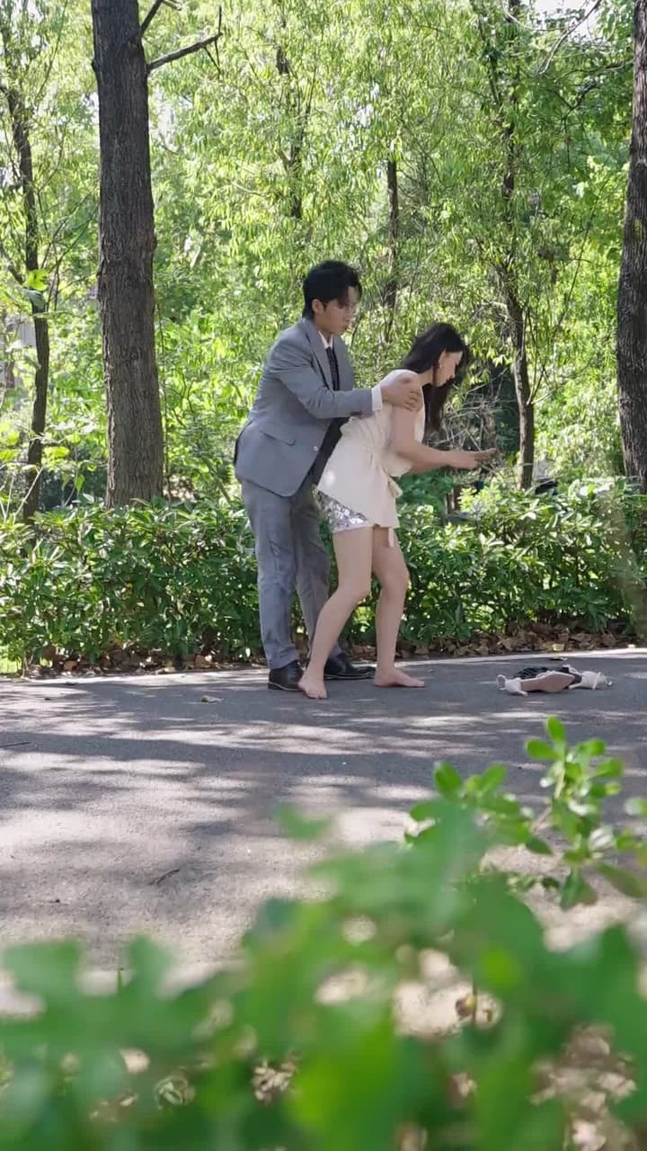 撿了個總裁回農村 - Episode 4