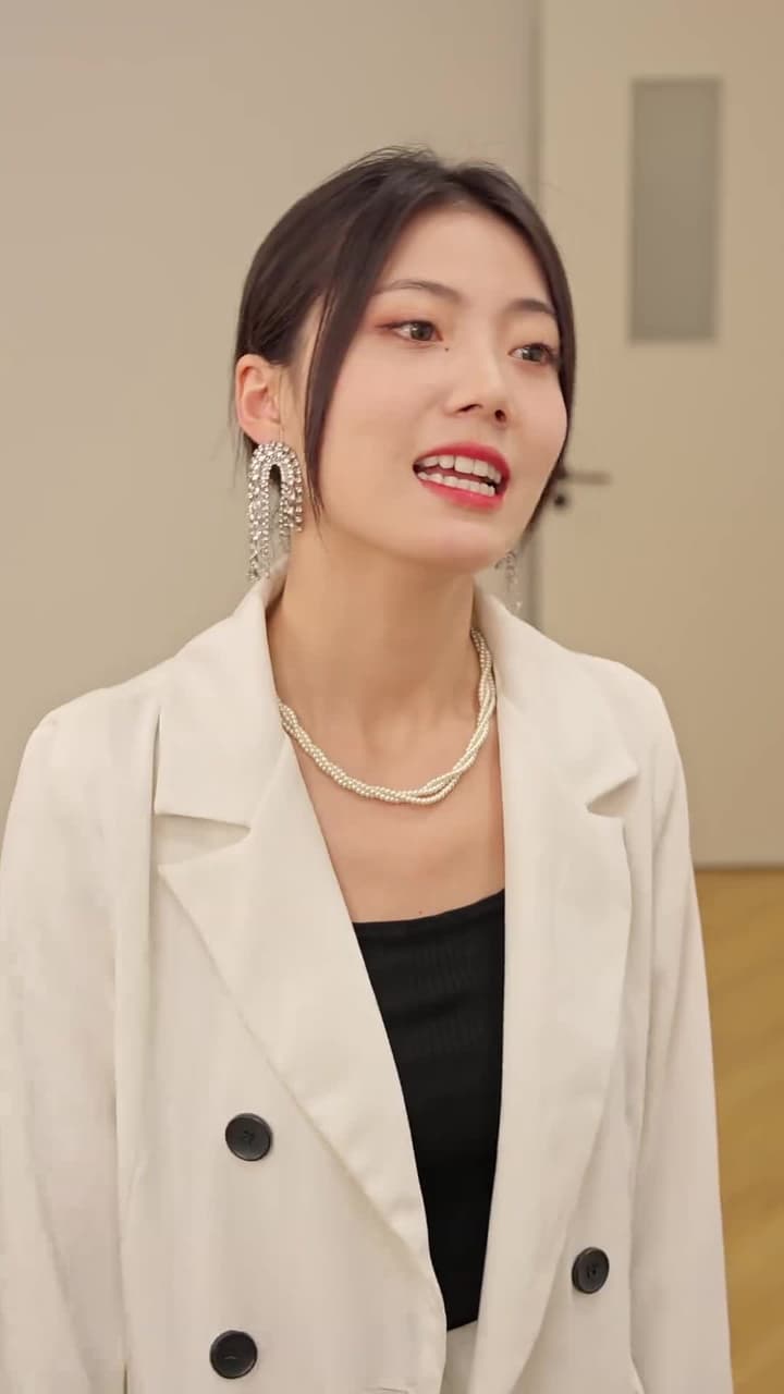 傲嬌美女總裁霸上我 - Episode 51
