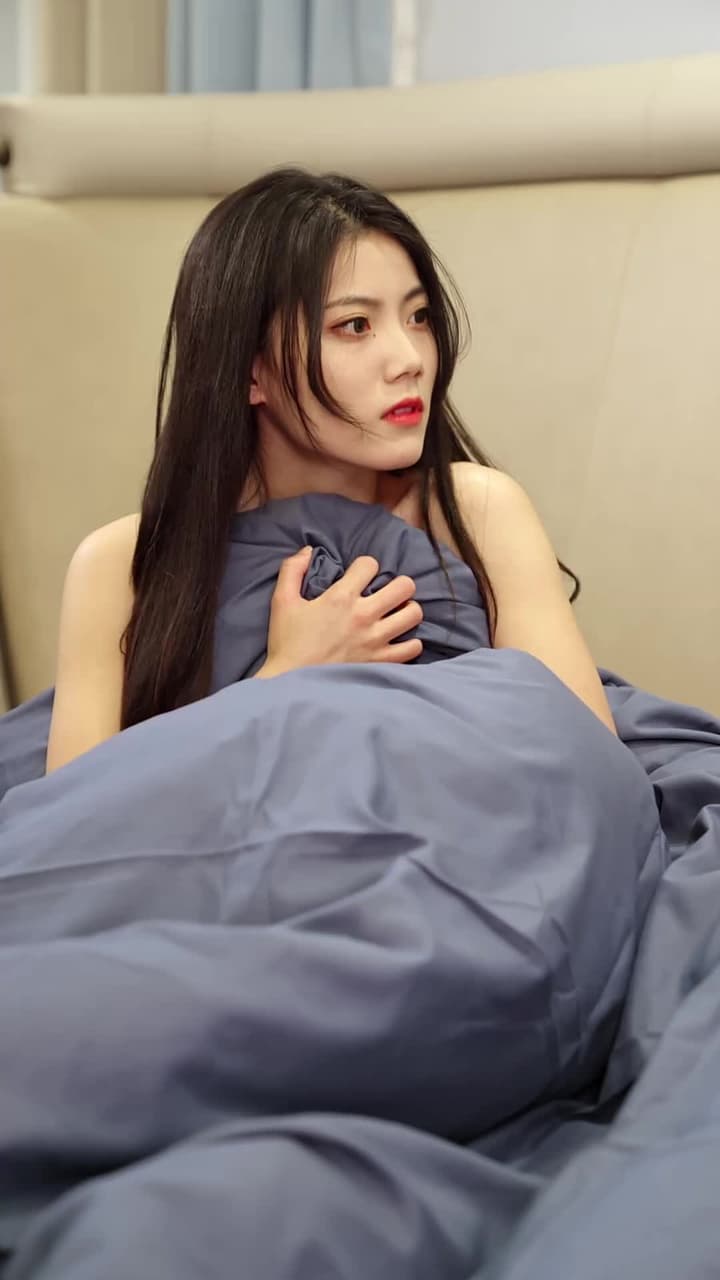 傲嬌美女總裁霸上我 - Episode 2