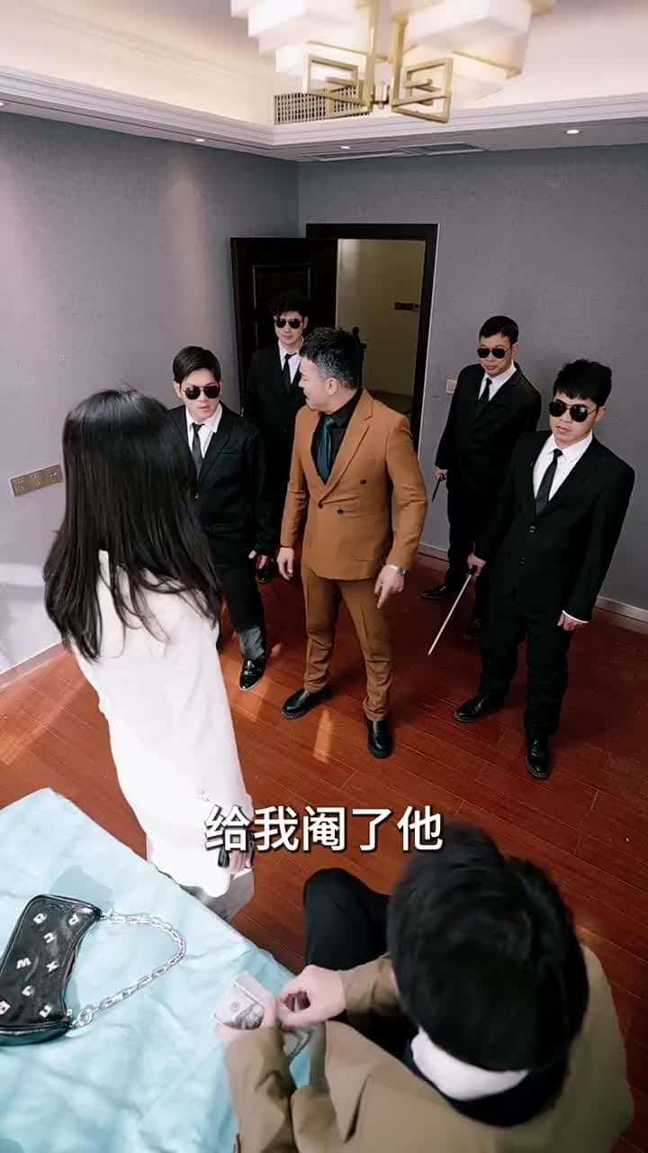 我的24歲美女總裁老婆 - Episode 7