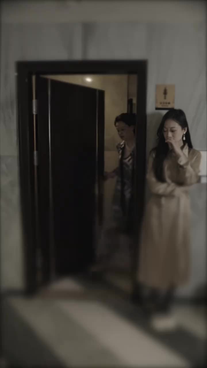 離婚後,沈總滿世界追妻 - Episode 97