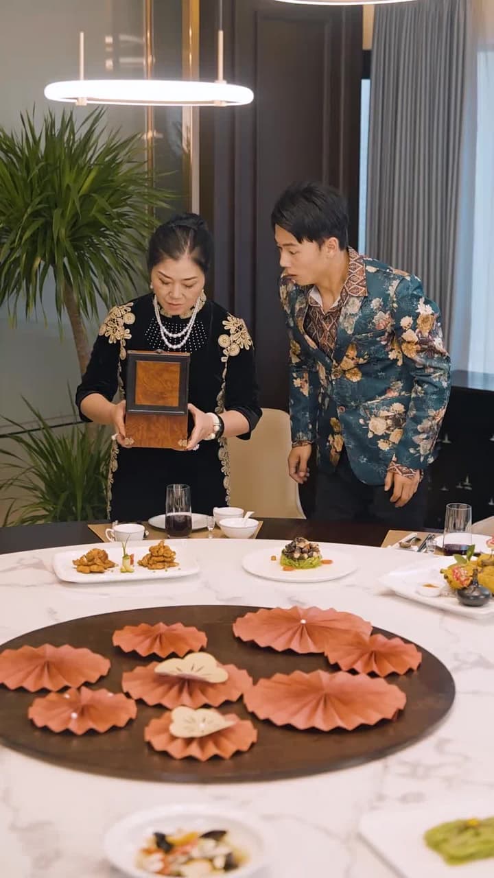 物價貶值,美女總裁跪求復合 - Episode 49