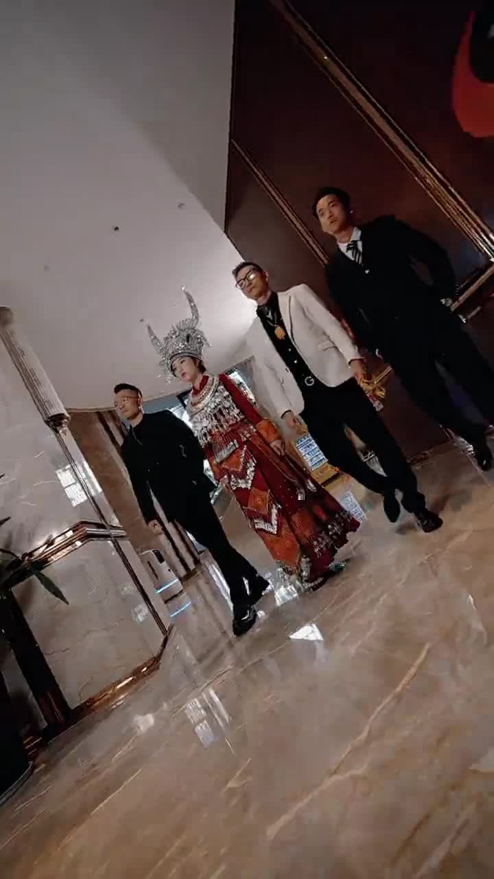 絕世龍尊 - Episode 74