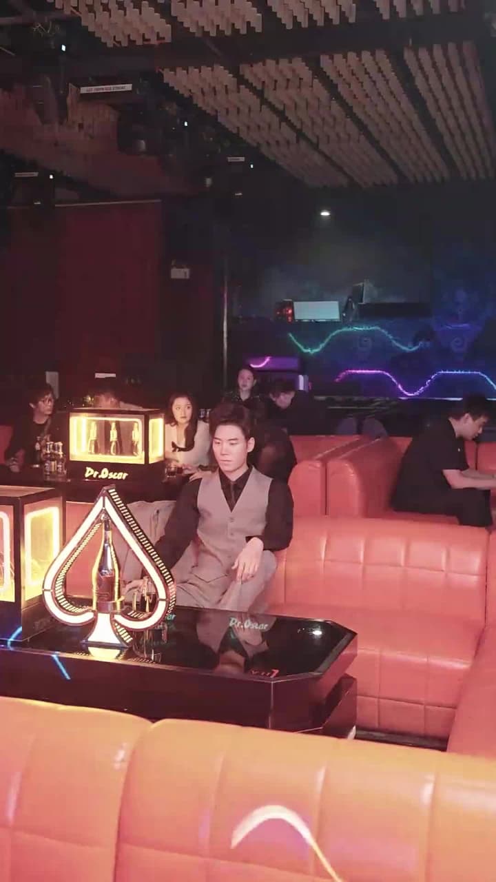 淩總別虐了,桑小姐又孕吐了 - Episode 2