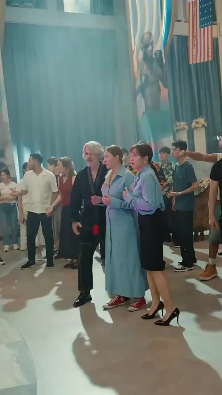 Madre Ejecutiva, Padre Guerrero - Episode 13