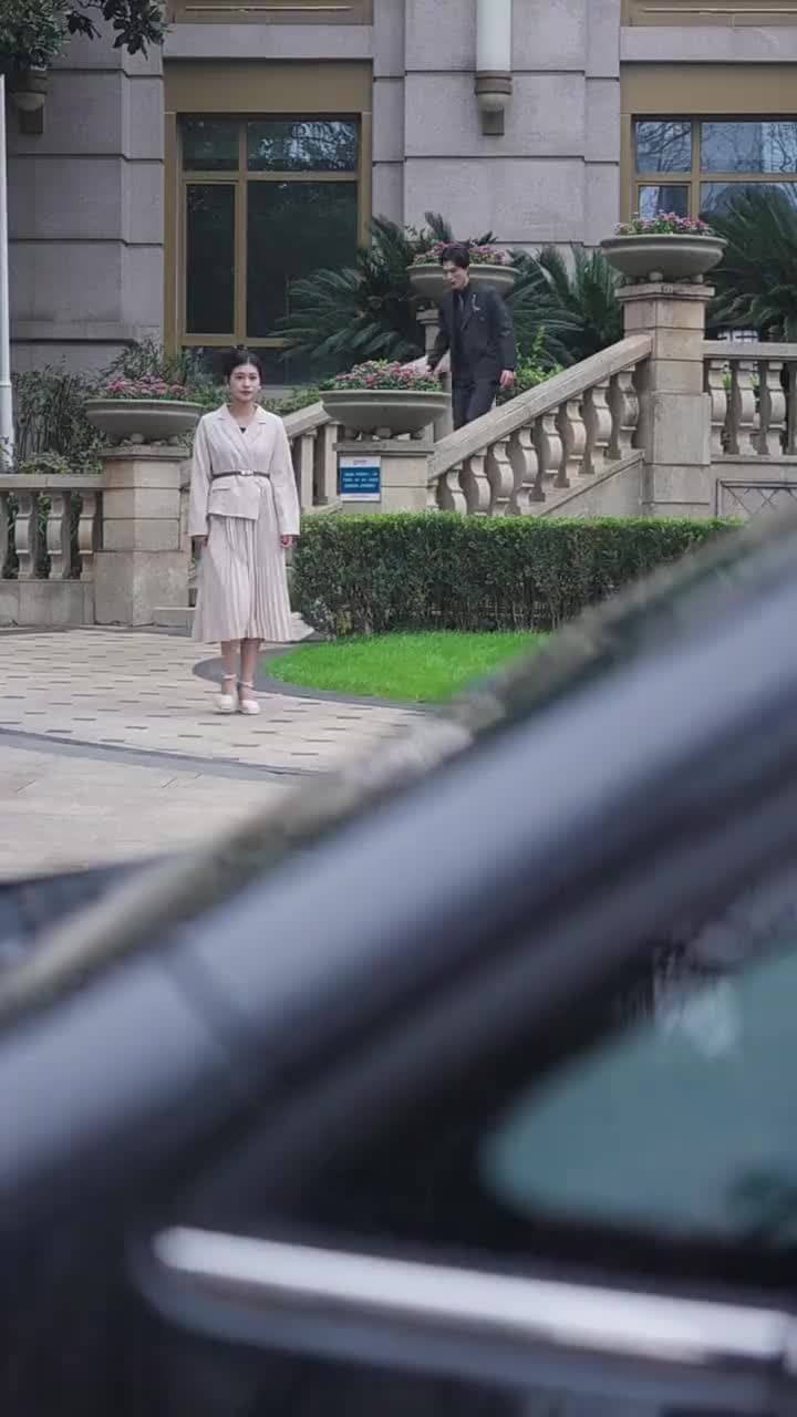 離婚後前妻她又美又颯 - Episode 40