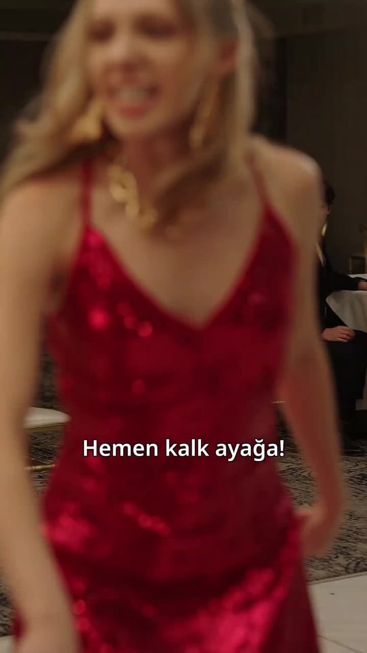 Kraliçe Geri Döndü - Episode 18