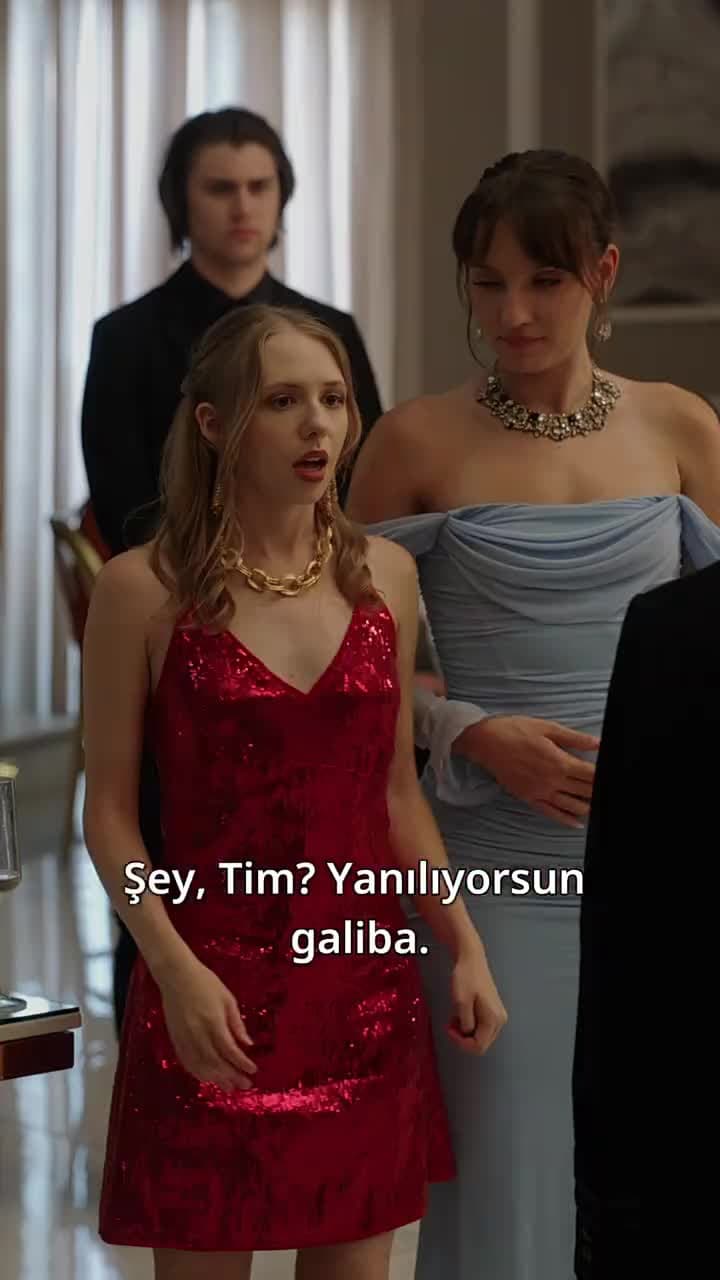 Kraliçe Geri Döndü - Episode 15