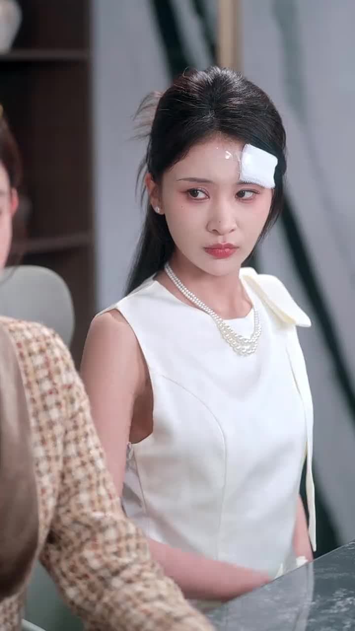 女配修改一個字,全員崩了 - Episode 44