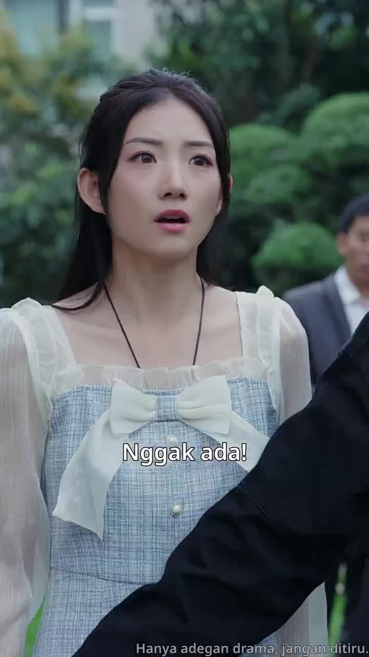 Liontin Rahasia: Ingatan yang Hilang - Episode 17