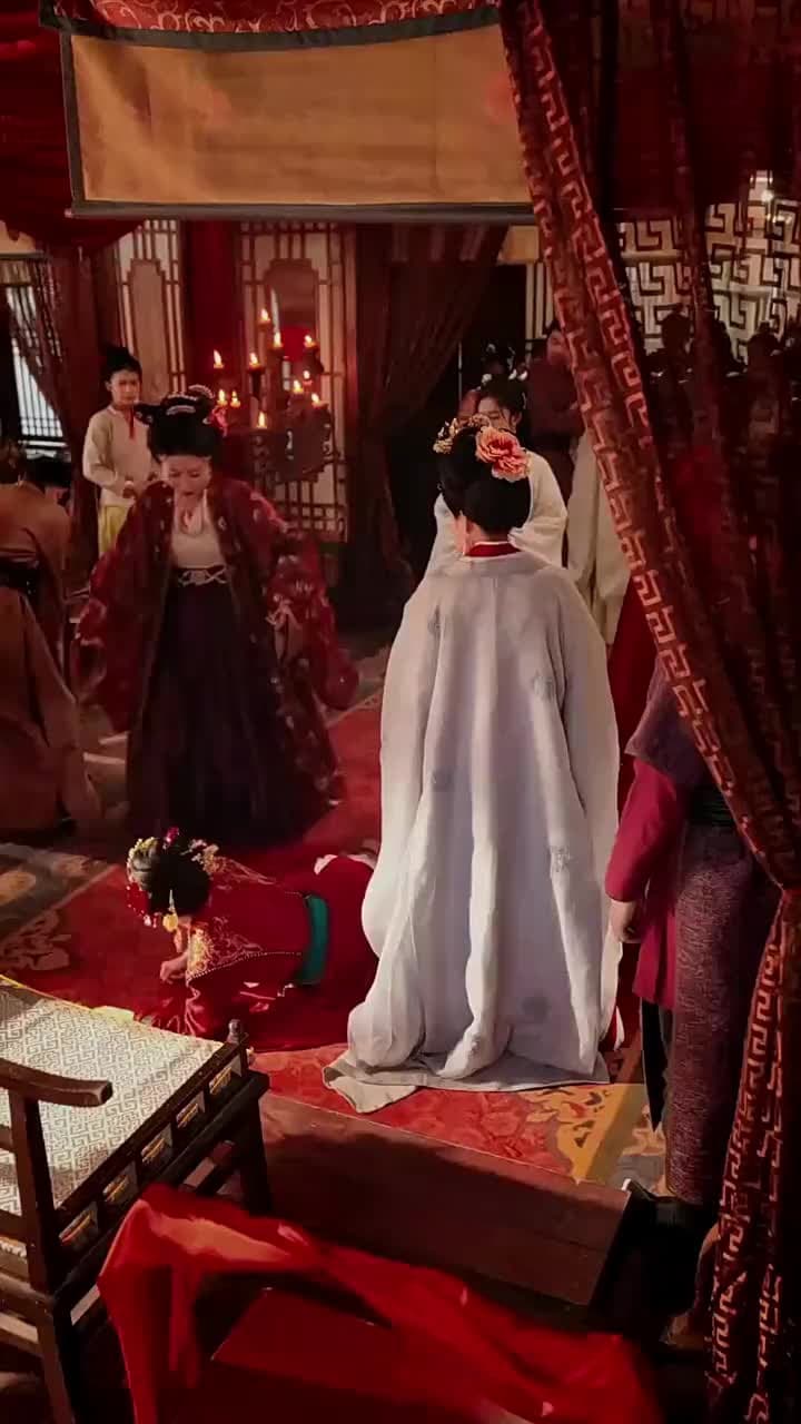 Le Prince et ses Quatre Tornades au Palais - Episode 30