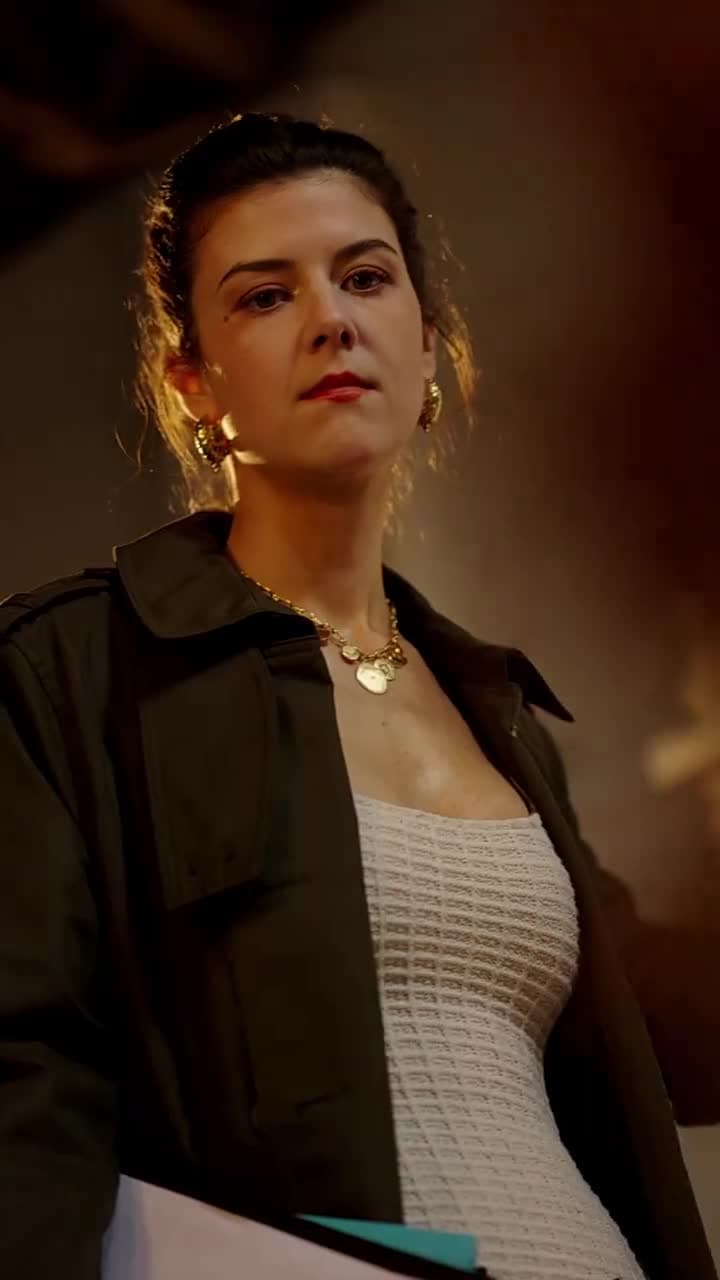 Mafia Mamma's Hot Lover - Episode 33