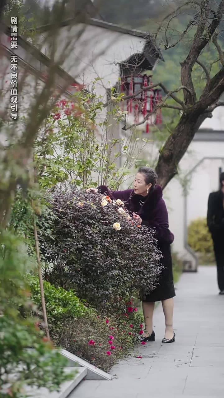 閃婚後, 殘疾大佬站起來了 - Episode 54