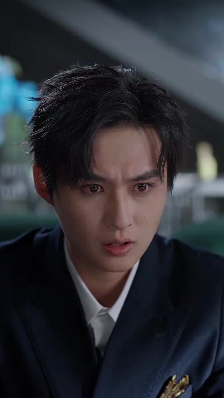 訂婚前夕她和白月光去了KTV - Episode 2