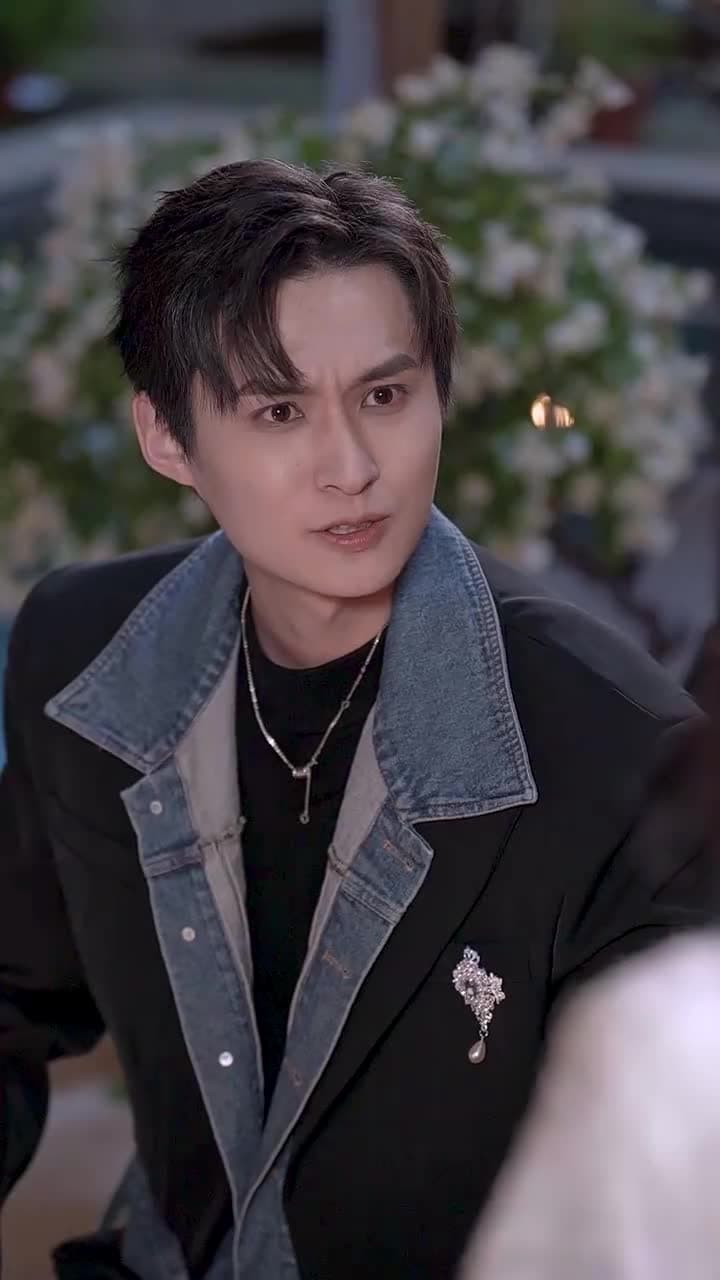 訂婚前夕她和白月光去了KTV - Episode 23