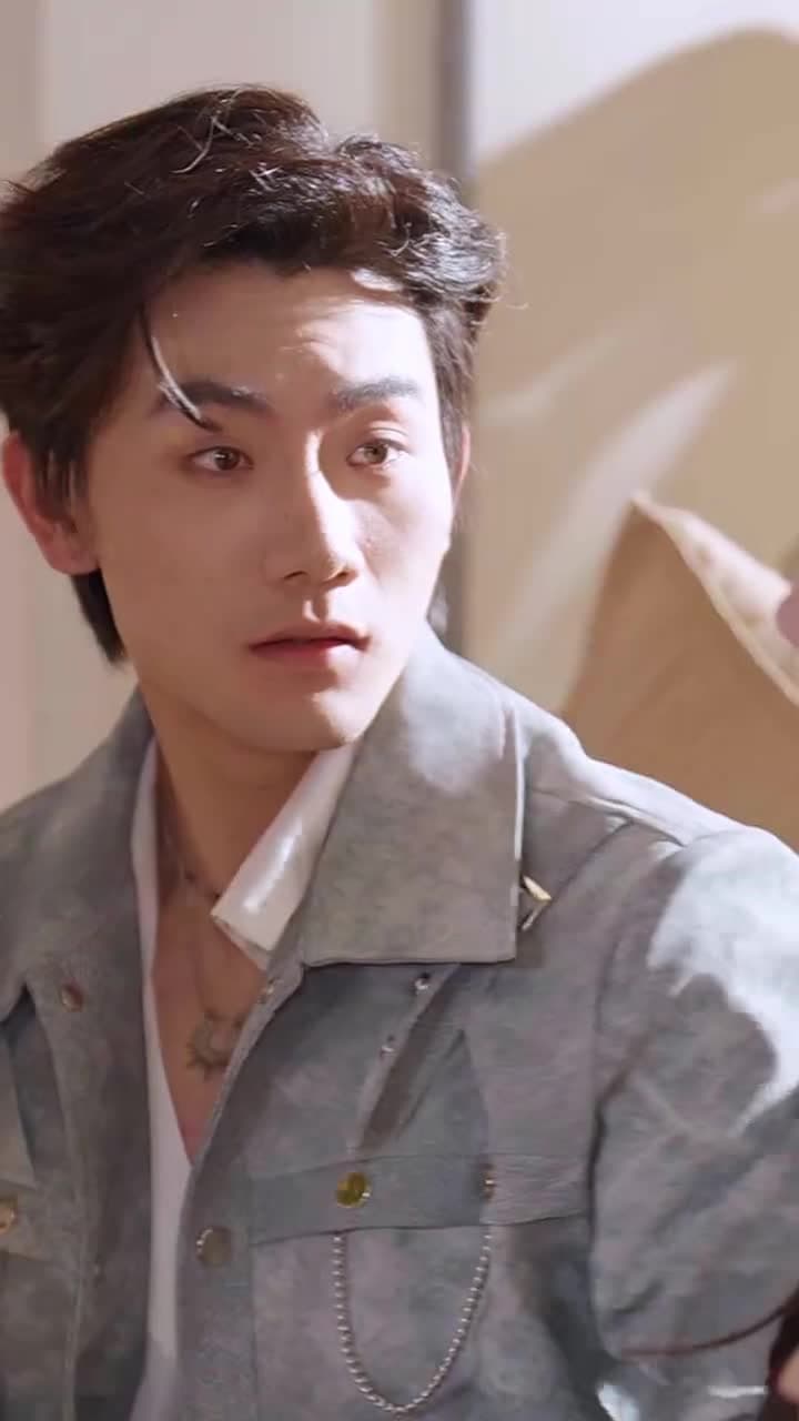 訂婚前夕她和白月光去了KTV - Episode 10