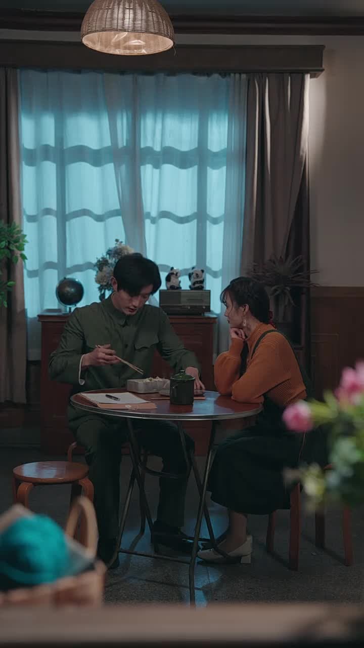 穿越八零當德華拐個閻王生個娃 - Episode 76